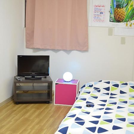 Guest House Fukutomi - Female Only Naha Kültér fotó