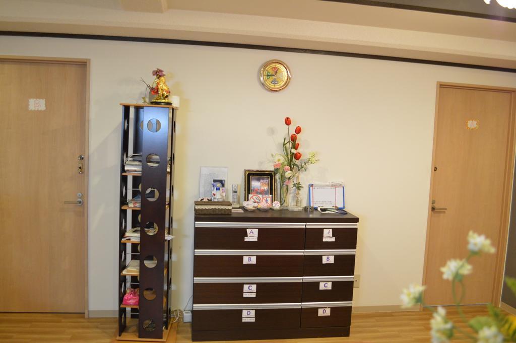Guest House Fukutomi - Female Only Naha Kültér fotó