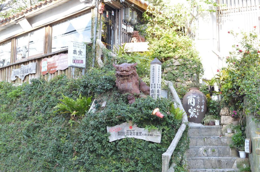 Guest House Fukutomi - Female Only Naha Kültér fotó