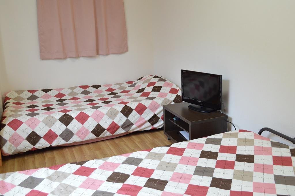 Guest House Fukutomi - Female Only Naha Szoba fotó
